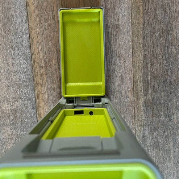 LifeProof Aquaphonics AQ10 Portable Bluetooth Speaker - Picture 5 of 6